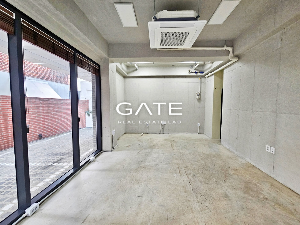서울 마포구 합정동 GATE 무권리 합정역 6분 하늘길 내외관 신축급 컨디션 1층 공간 월세 매물번호 14836 사진 3