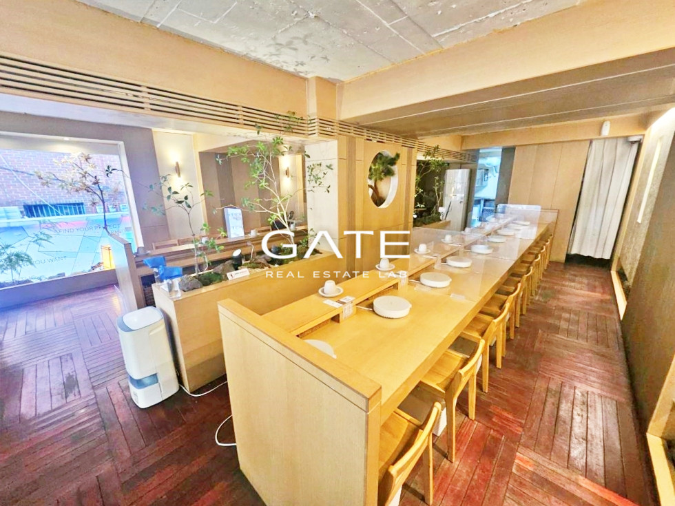 서울 마포구 서교동 GATE 홍대 패션거리 유동인구 많은 1.5층 상가 월세 매물번호 14802 사진 2