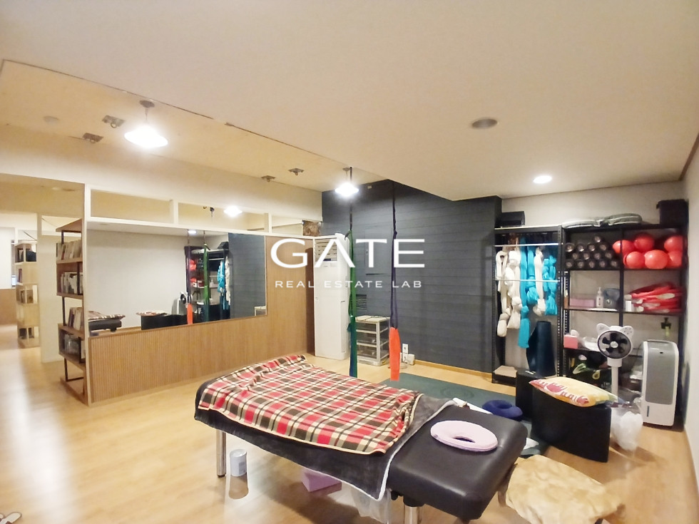 서울 서대문구 연희동 GATE 무권리 유동인구 많고 상권 좋은 연희동 상가 사무실 월세 매물번호 14164 사진 2