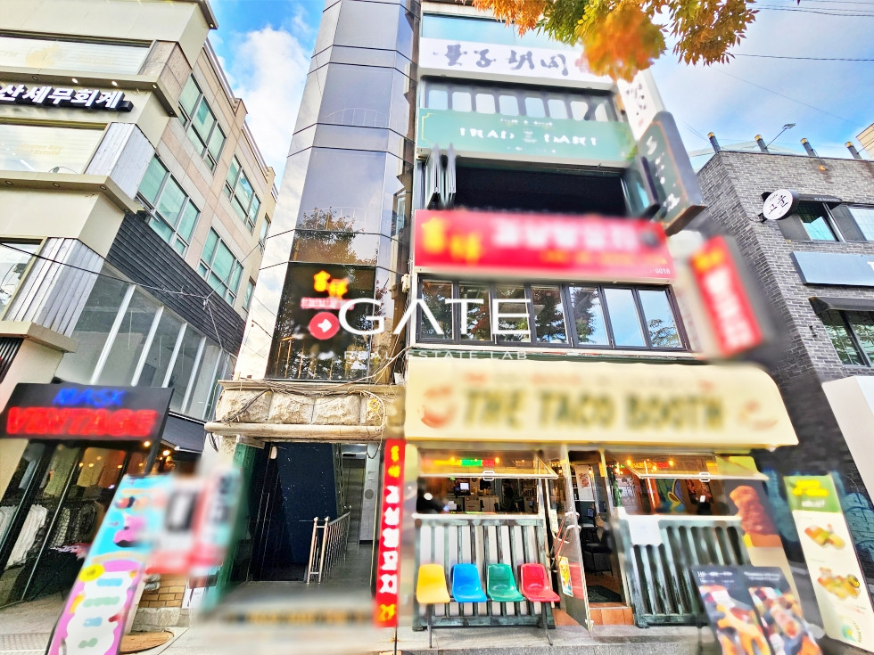 서울 마포구 서교동 GATE 홍대 정문과 홍대 놀이터 바로 앞 유동인구 폭발하는 상가자리 월세 매물번호 13947 사진 1