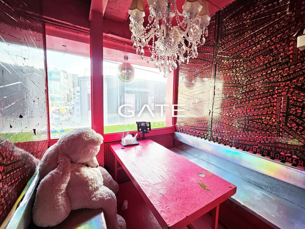 서울 마포구 서교동 GATE 홍대 레드로인 메인 코너자리 가시성 뛰어난 3,4층 루프탑 월세 매물번호 13799 사진 5