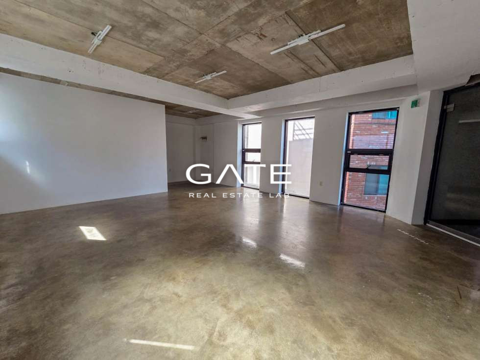 서울 마포구 서교동 GATE 경의선숲길 산책로 바로 앞! 숲길 상권 쇼룸/카페 추천 월세 매물번호 15269 사진 2