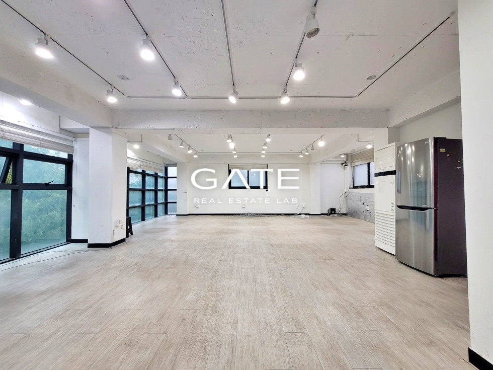 서울 마포구 연남동 GATE 연트럴파크 메인도로 공원뷰 품은 4층 사무실 월세 매물번호 13149 사진 1