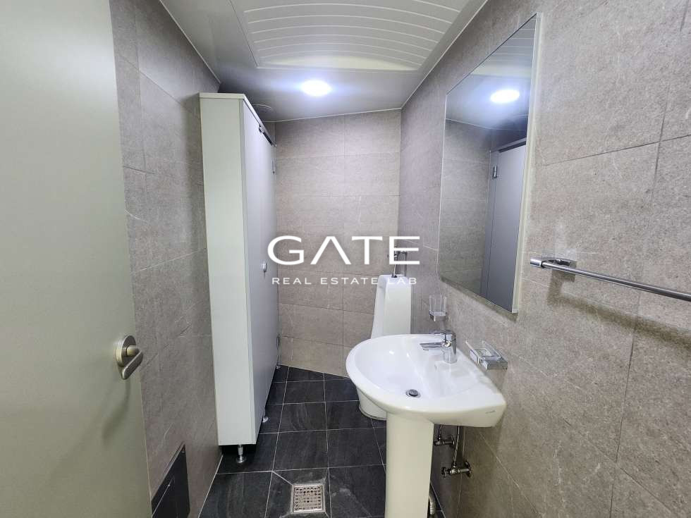 서울 마포구 동교동 GATE 홍대입구역 도보5분 옥상 단독 사용 채광 좋은 통창 월세 매물번호 14550 사진 5