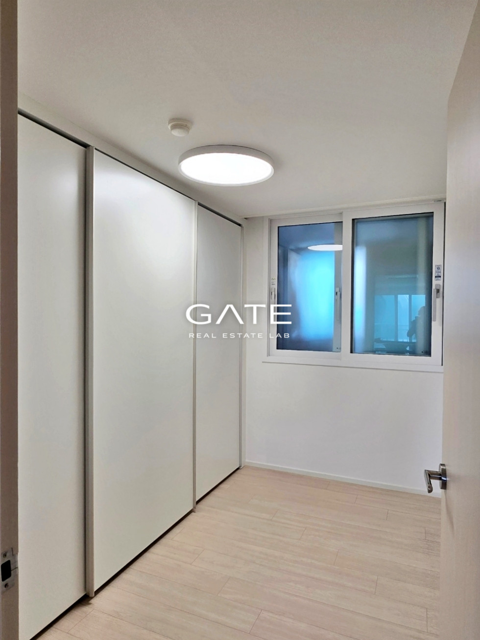 서울 마포구 합정동 101동 GATE 합정역세권 한강인근 내부 인테리어 및 샤시 남향 아파트 전세 매물번호 15995 사진 3