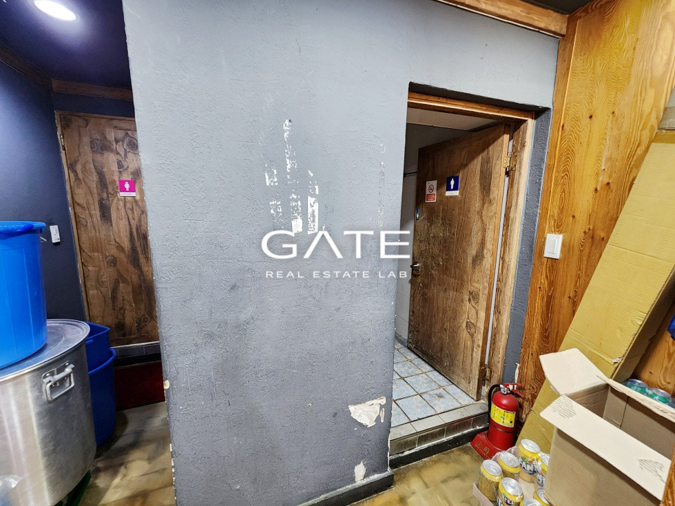 서울 용산구 남영동 실사진O 실50p 남영동 먹자골목 메인길 구조 좋고 넓은 상가 월세 매물번호 11507 사진 9