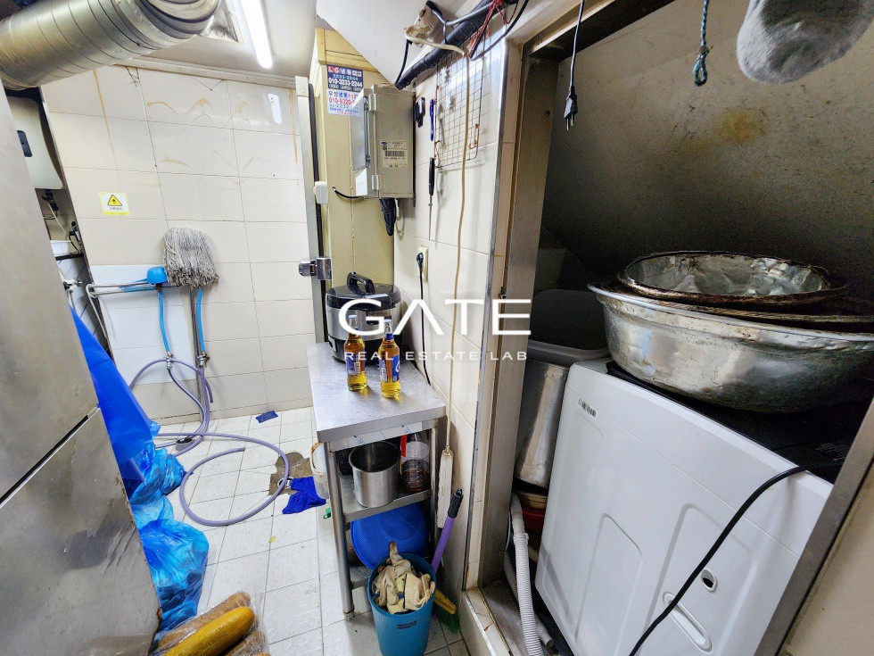 서울 용산구 남영동 실사진O 실50p 남영동 먹자골목 메인길 구조 좋고 넓은 상가 월세 매물번호 11507 사진 14