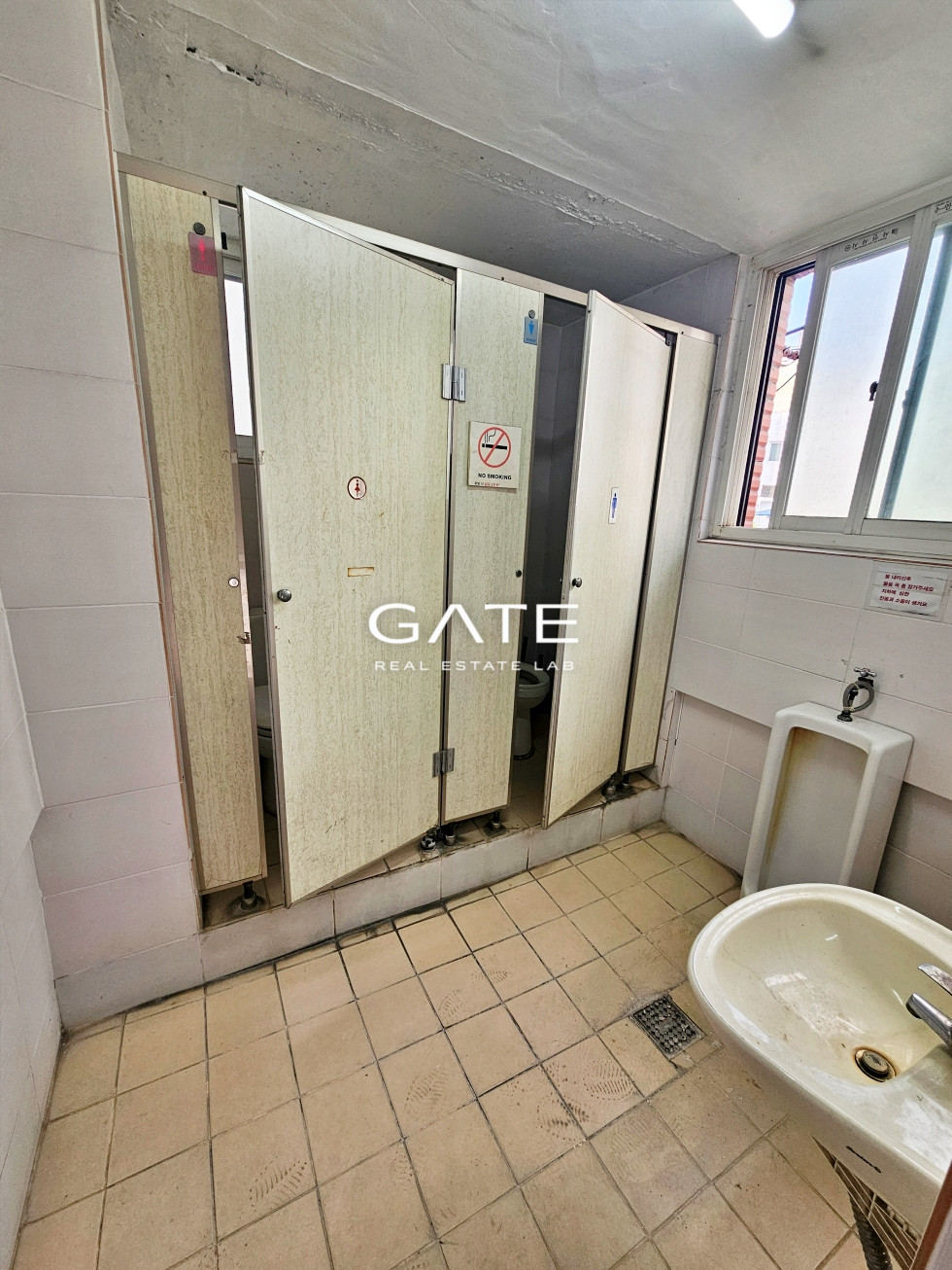 서울 마포구 서교동 GATE 무권리 홍대 미술학원 거리 대로변 높은 층고 횡단보도 앞 1층 상가 월세 매물번호 14134 사진 5