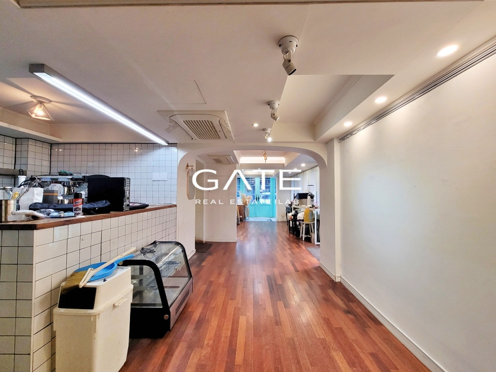 서울 마포구 서교동 GATE [무권리] 합정역 솔내길 인근 외부 테라스 갖춘 1층 상가 월세 매물번호 14448 사진 2