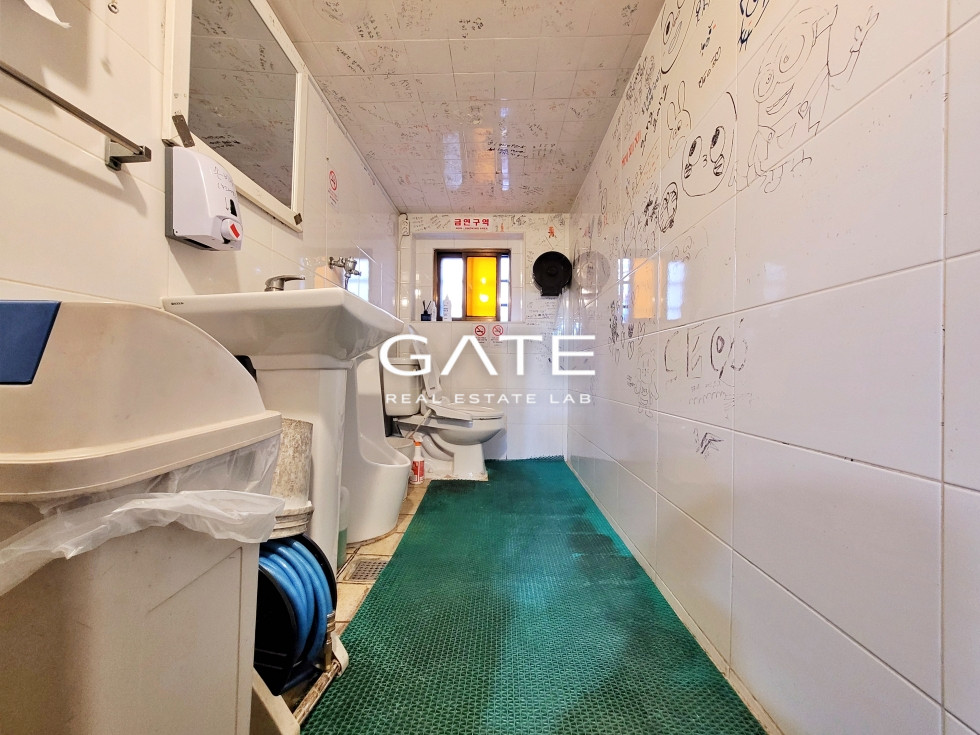 서울 마포구 서교동 GATE 홍대입구역 초역세권 레드로드 초입 노출 좋은 반지층 상가 월세 매물번호 14447 사진 5
