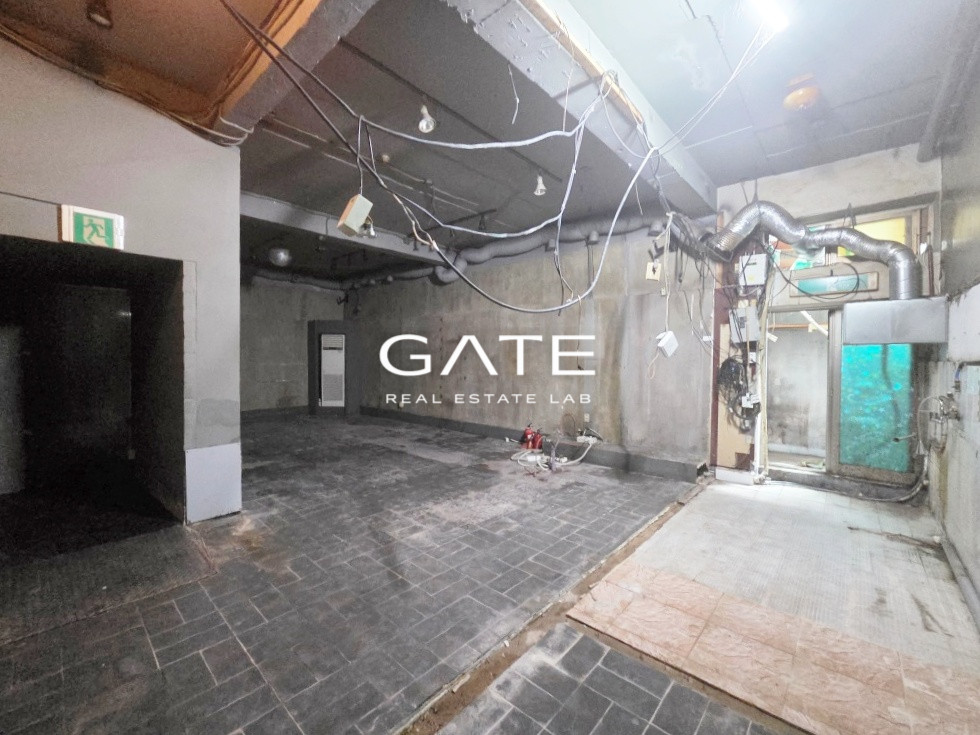서울 마포구 서교동 GATE 무권리 홍대 레드로드 인근 층고 높은 지하층 상가 월세 매물번호 13157 사진 2
